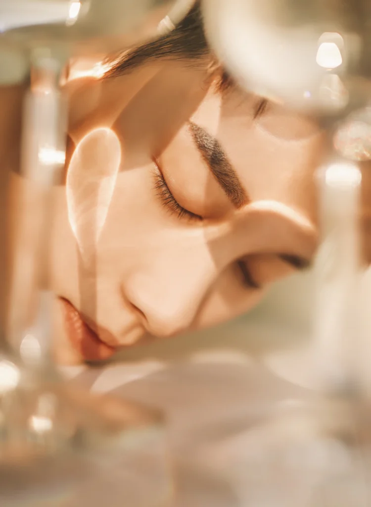 Cheekbones and midface, cheek augmentation