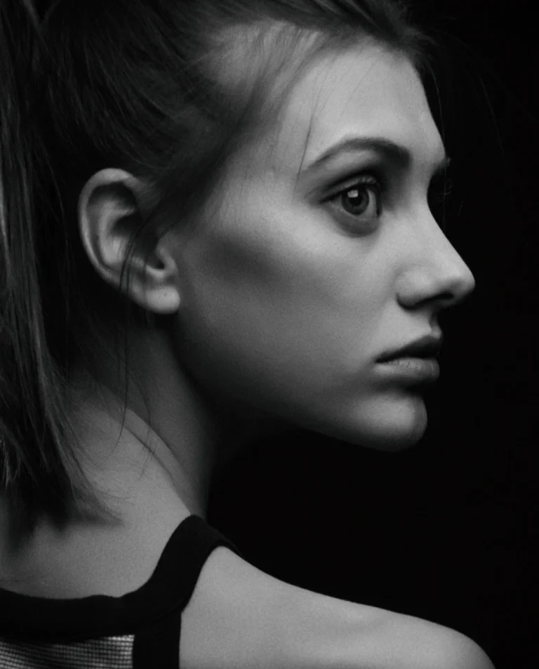 Natural ear shape in side profile